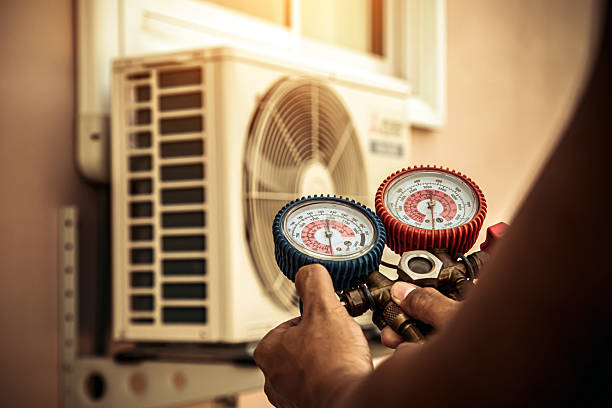 Professional Ac Installation technician working in Eagle Springs, NC